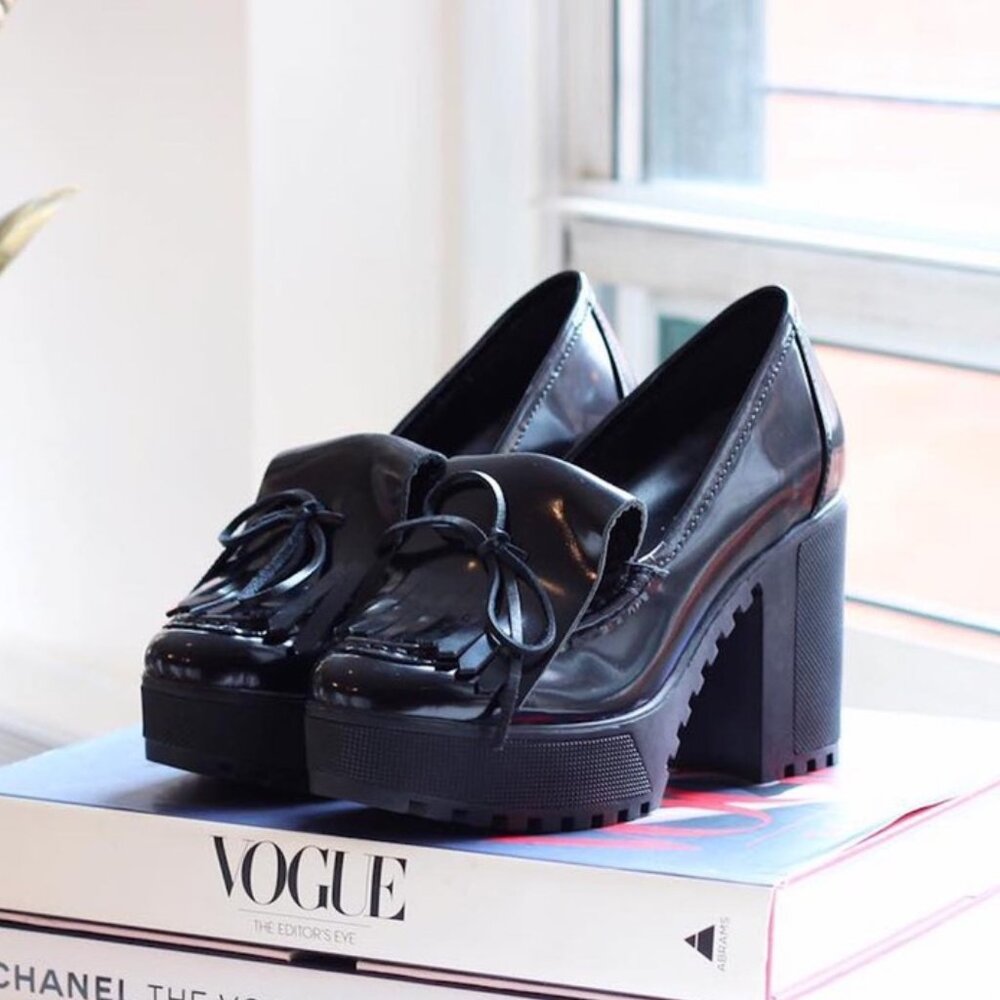 Atelje 71 Anja Specchio Black Leather Kiltie Loafer Lug Heel